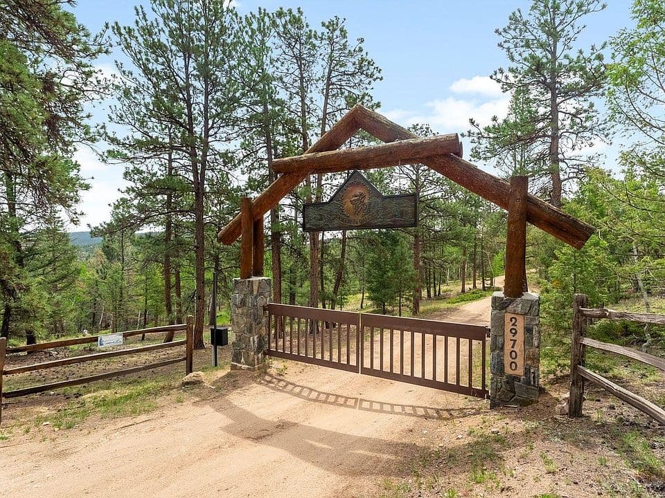 Sunset Trail Ranch — photo 2